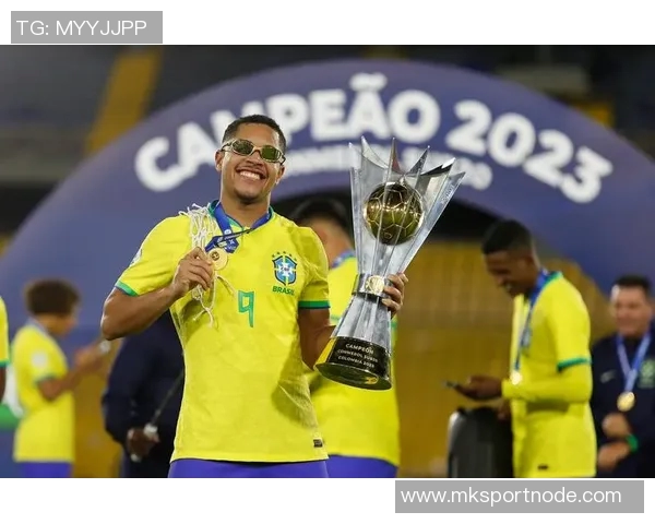 巴媒报道罗克因发布恐同言论被起诉或面临5到10场禁赛处罚