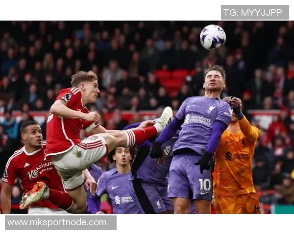 利物浦与小蜜蜂历史交锋回顾五场全胜仅失一球展现强大防守