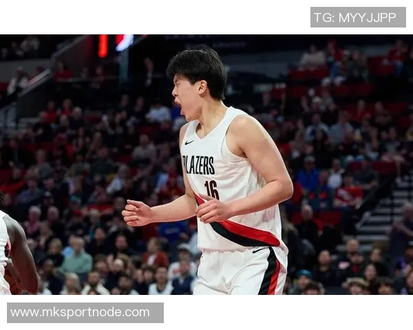 拓记：开拓者首战森林狼或启用小个阵容杨瀚森预计替补出战15分钟